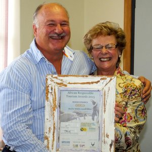 Vlnr is Wilfred Chivell en Raadsdame Nicolette Botha-Guthrie